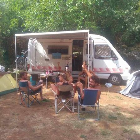 Auto Camp Radoman Hotell Virpazar Exteriör bild